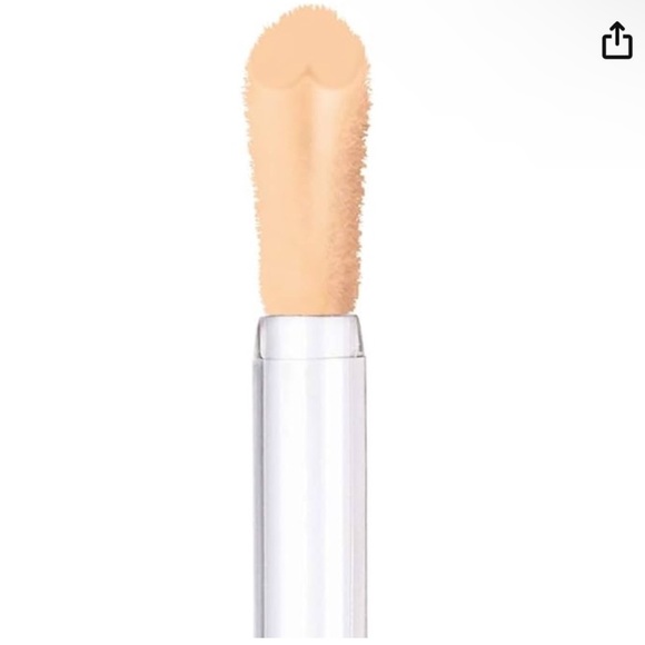 Givenchy concealer color #12 - Picture 3 of 4